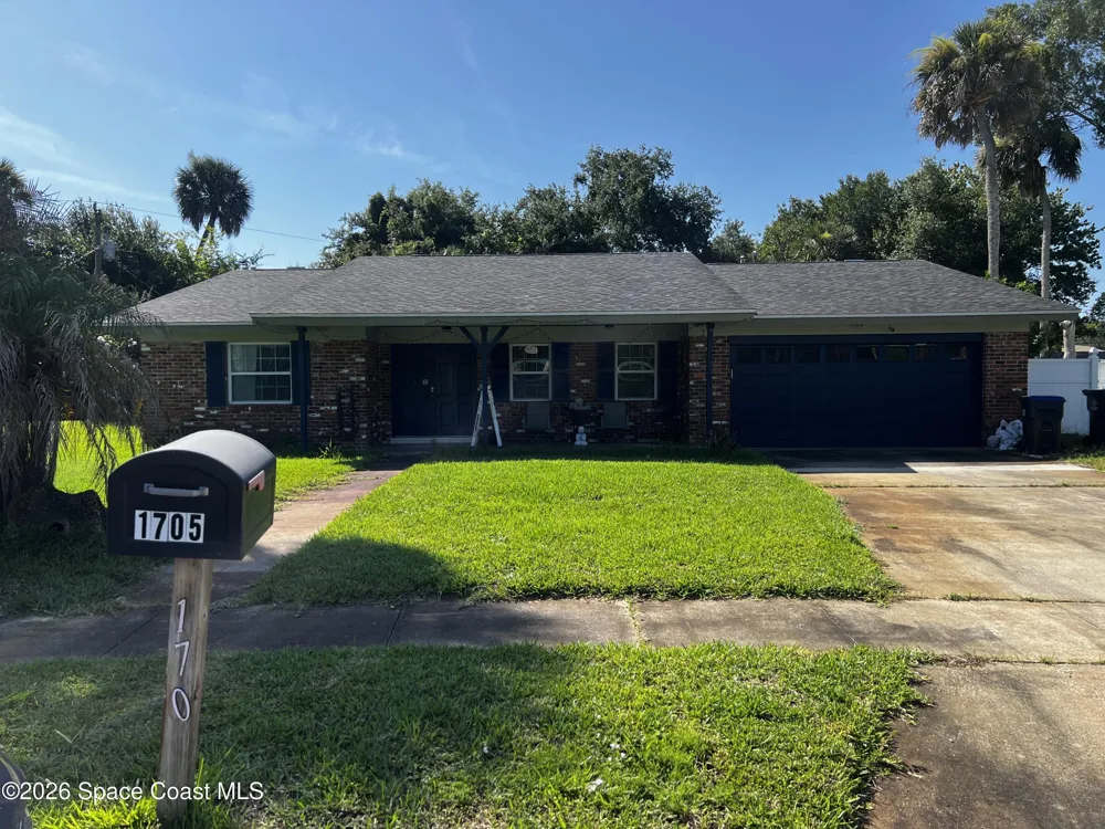 1705 S Lilac Circle Titusville, FL 32796