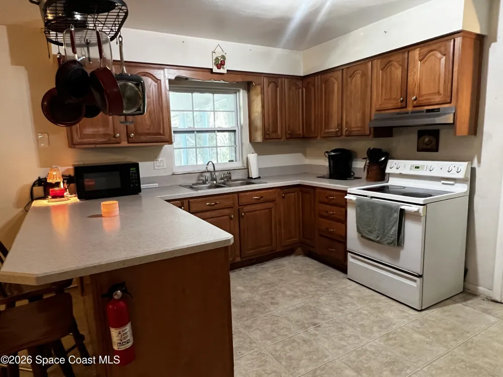 1705 S Lilac Circle Titusville, FL 32796