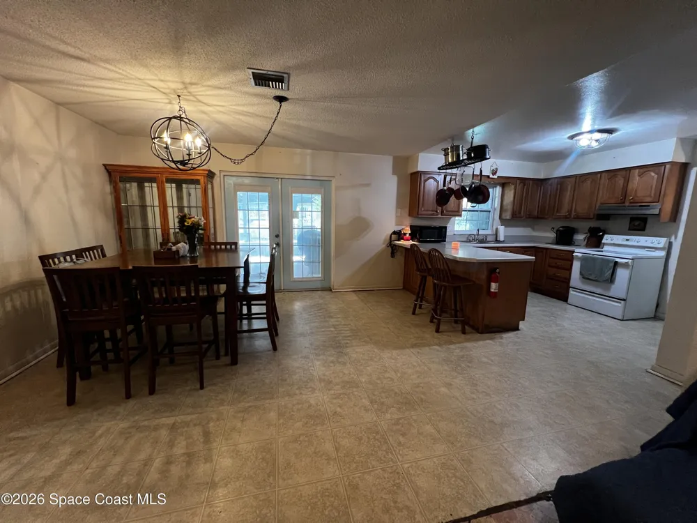 1705 S Lilac Circle Titusville, FL 32796