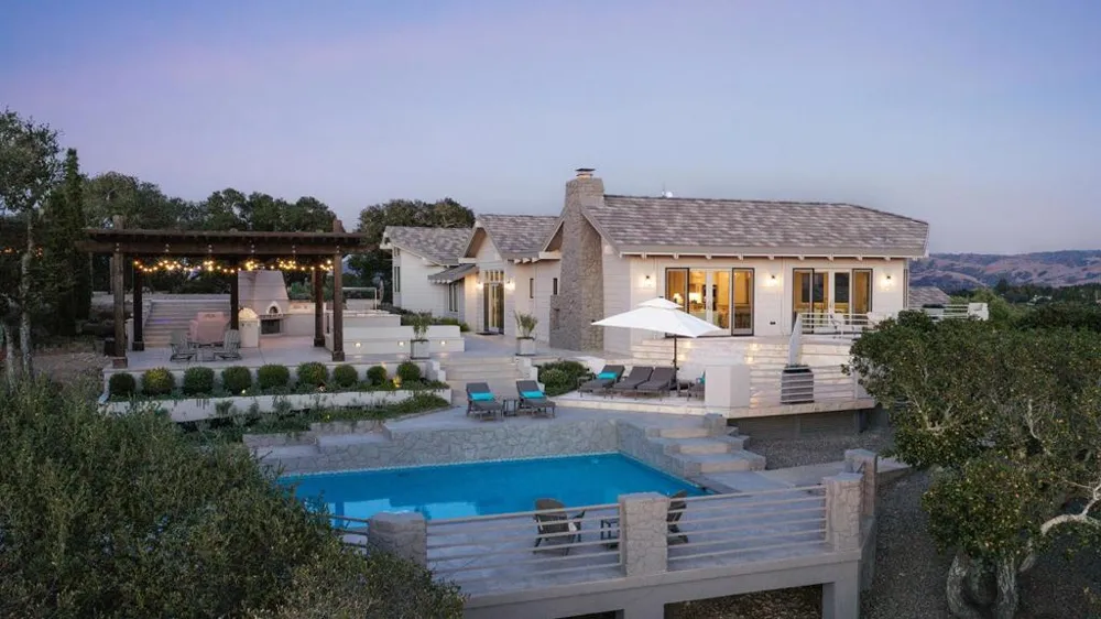 26264 Paseo Del Sur Monterey, CA 93940