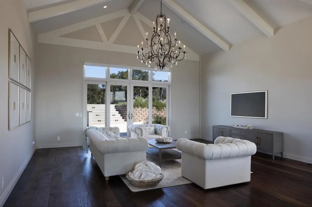 26264 Paseo Del Sur Monterey, CA 93940