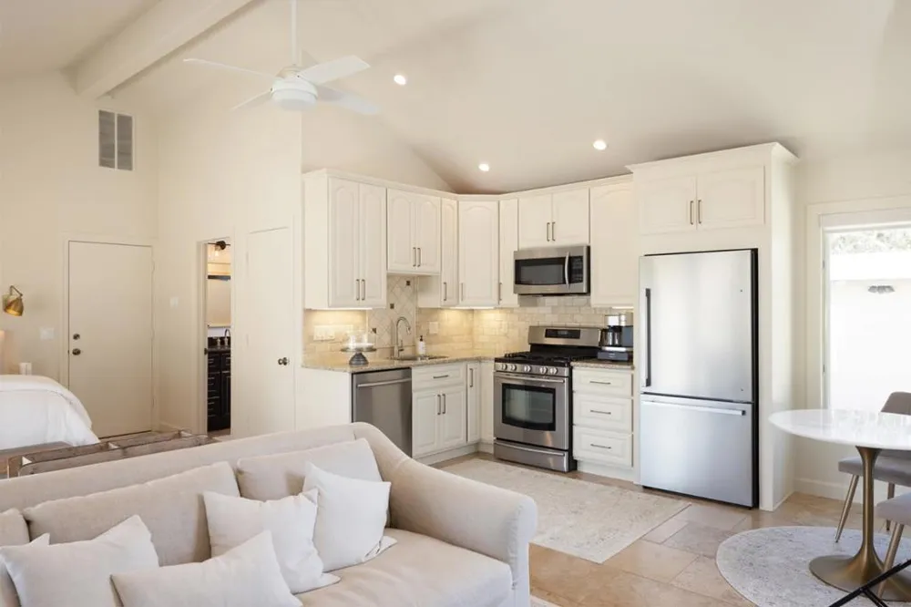 26264 Paseo Del Sur Monterey, CA 93940