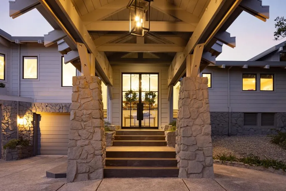 26264 Paseo Del Sur Monterey, CA 93940