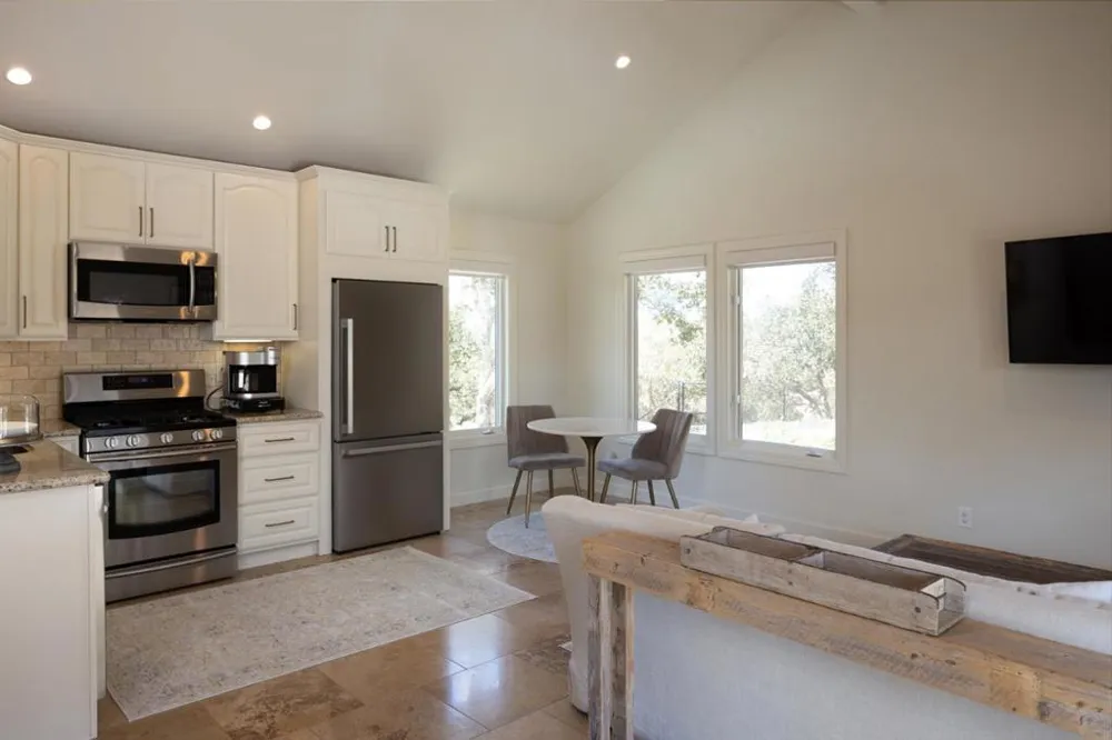 26264 Paseo Del Sur Monterey, CA 93940