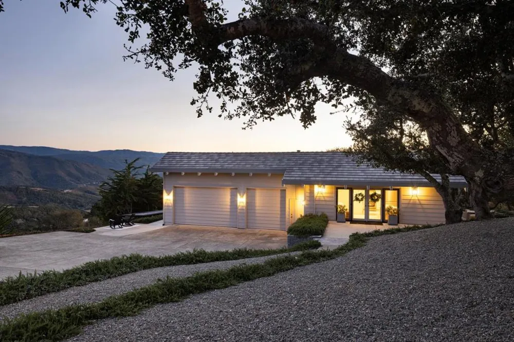 26264 Paseo Del Sur Monterey, CA 93940