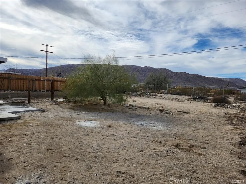 7444 Saladin 29 Palms, CA 92277