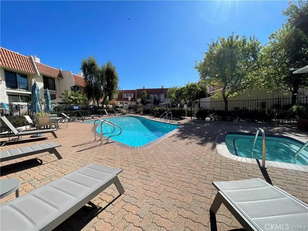6223 Nita Woodland Hills, CA 91367