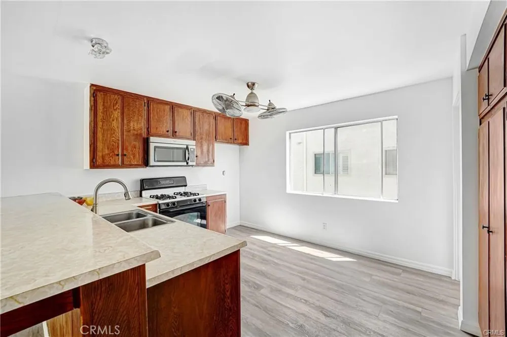 6223 Nita Woodland Hills, CA 91367