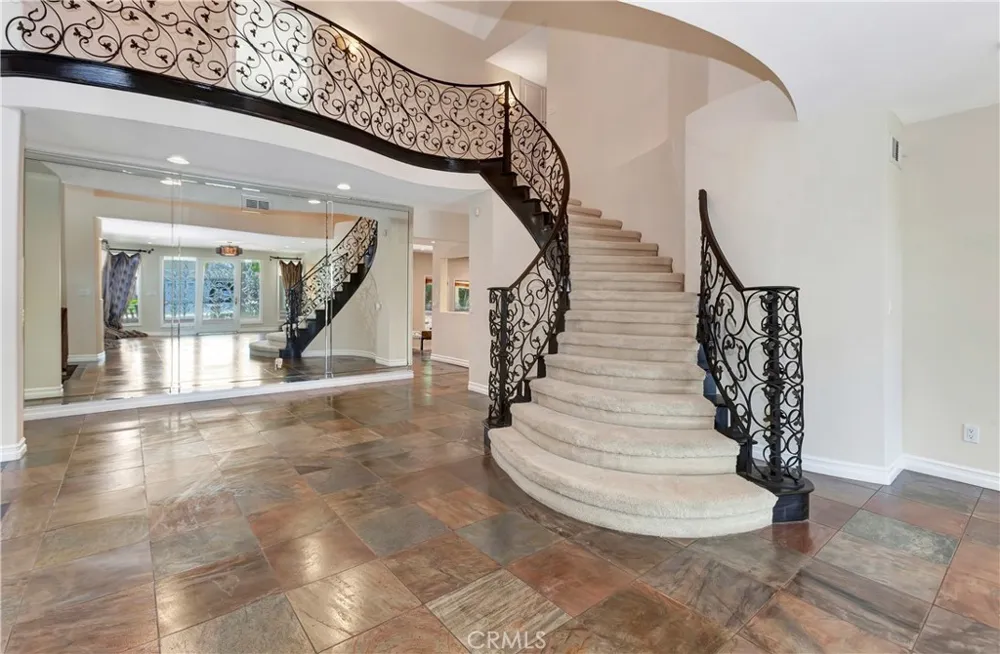 3140 E Bradbury Court Orange, CA 92867