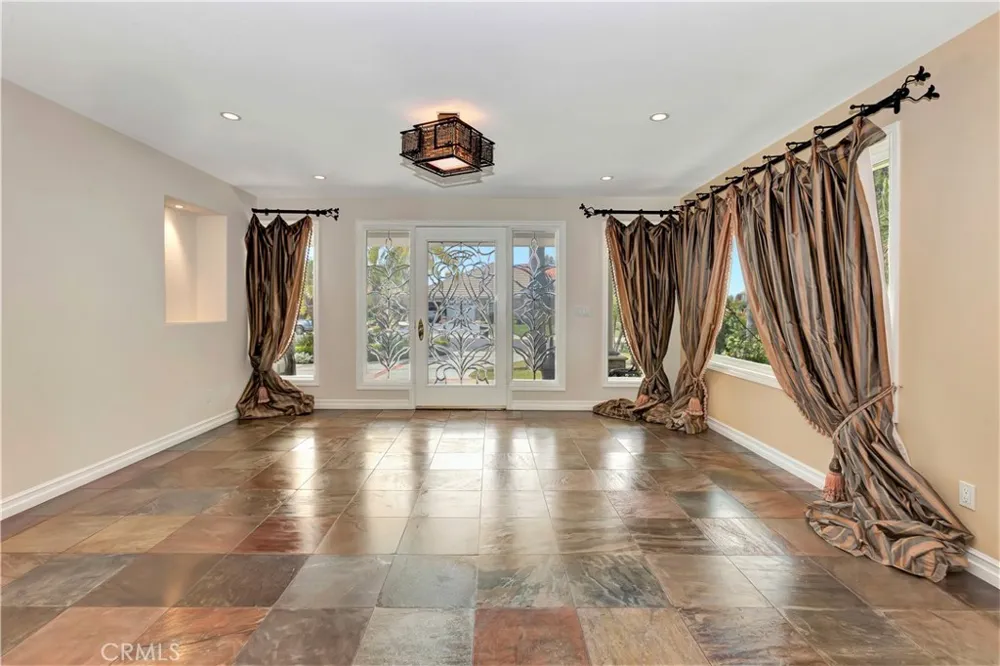 3140 E Bradbury Court Orange, CA 92867