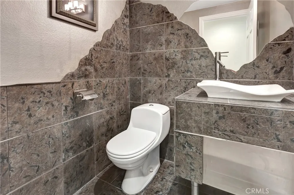 3140 E Bradbury Court Orange, CA 92867