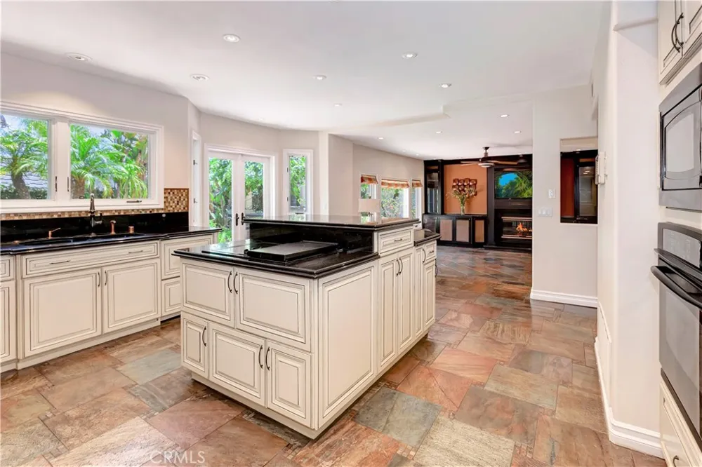 3140 E Bradbury Court Orange, CA 92867