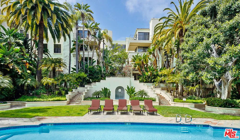 555 S Barrington Avenue #314 Los Angeles, CA 90049