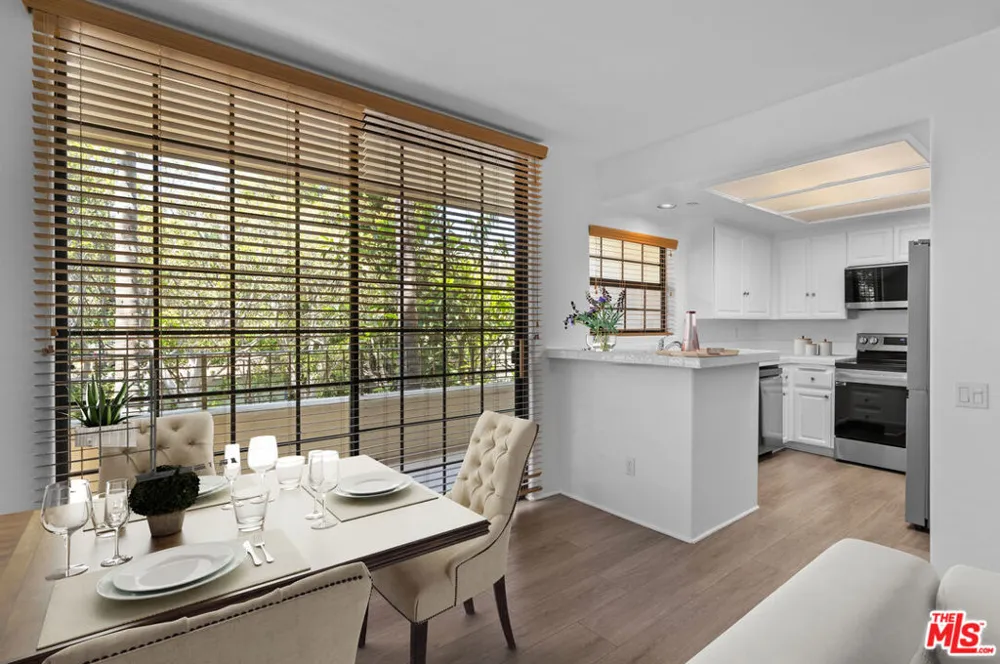 555 S Barrington Avenue #314 Los Angeles, CA 90049