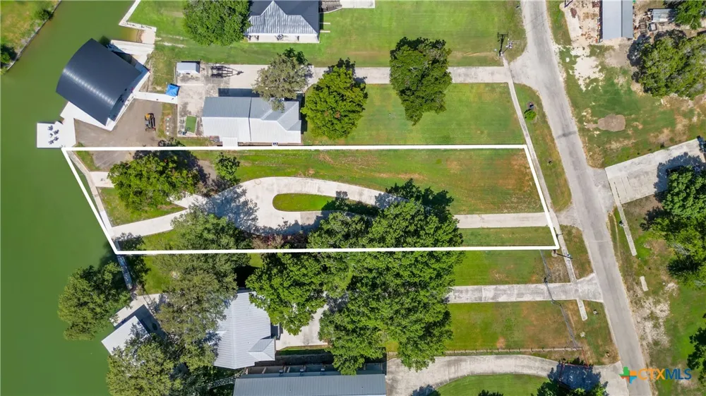 152 Lakeside Drive Seguin, TX 78155