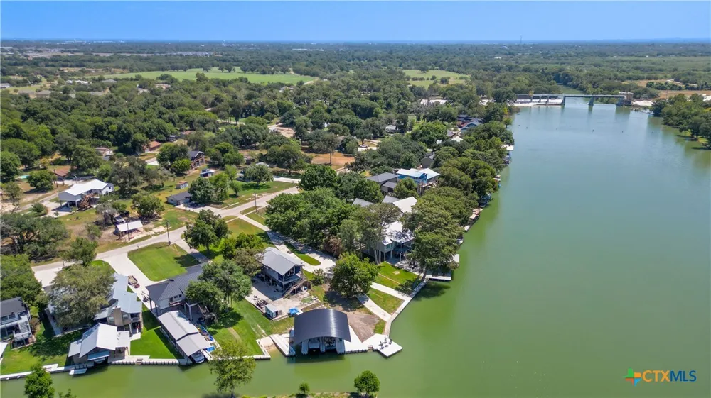 152 Lakeside Drive Seguin, TX 78155