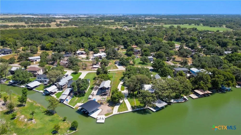152 Lakeside Drive Seguin, TX 78155