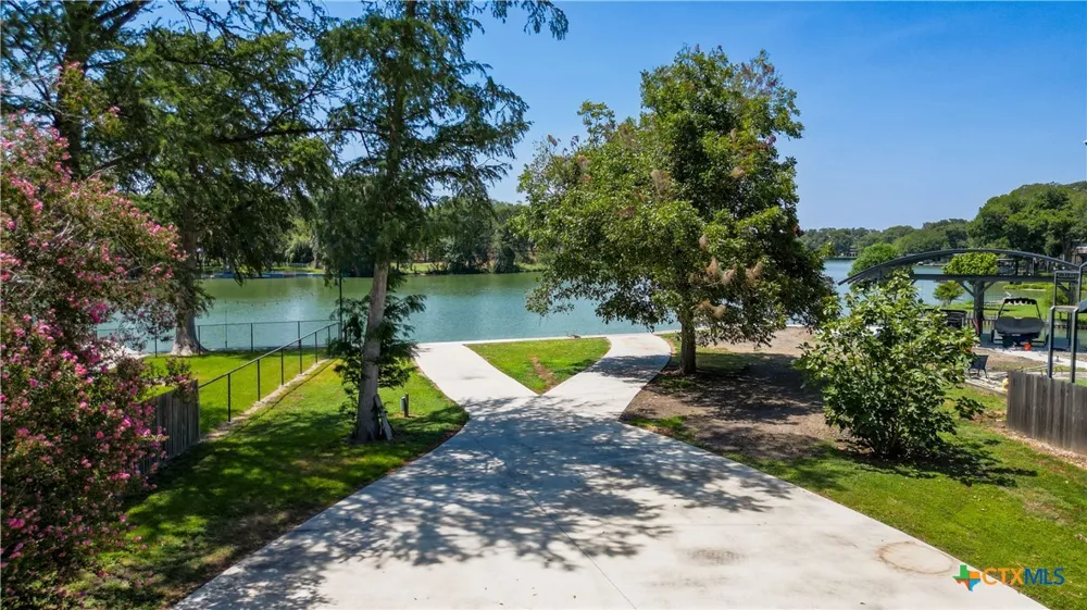 152 Lakeside Drive Seguin, TX 78155