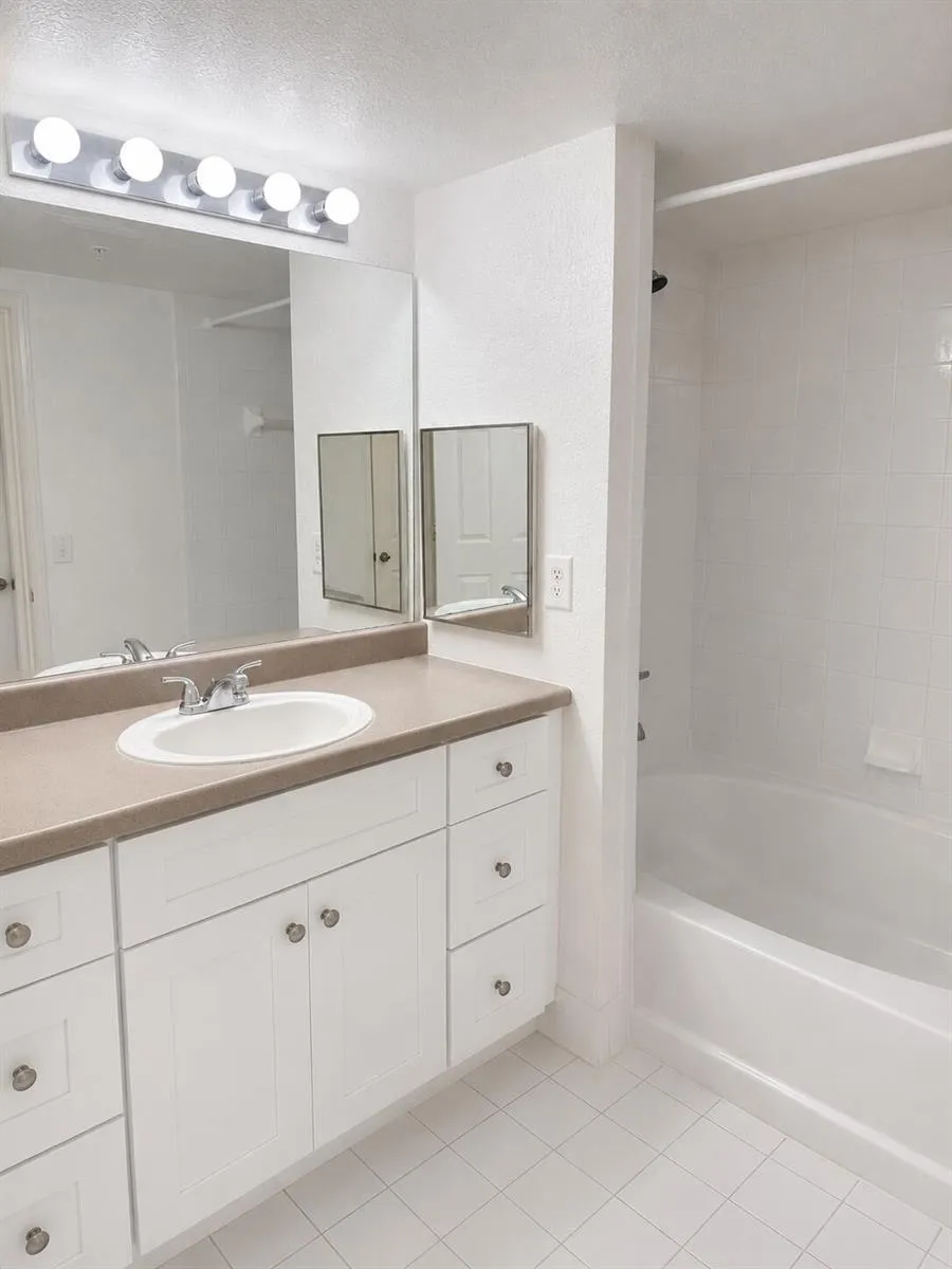 121 SW PALM DRIVE #104 Port St. Lucie, FL 34986