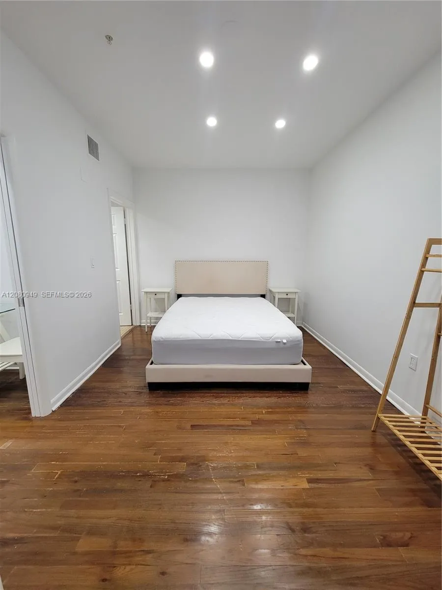 1521 Lenox Ave #105 Miami Beach, FL 33139