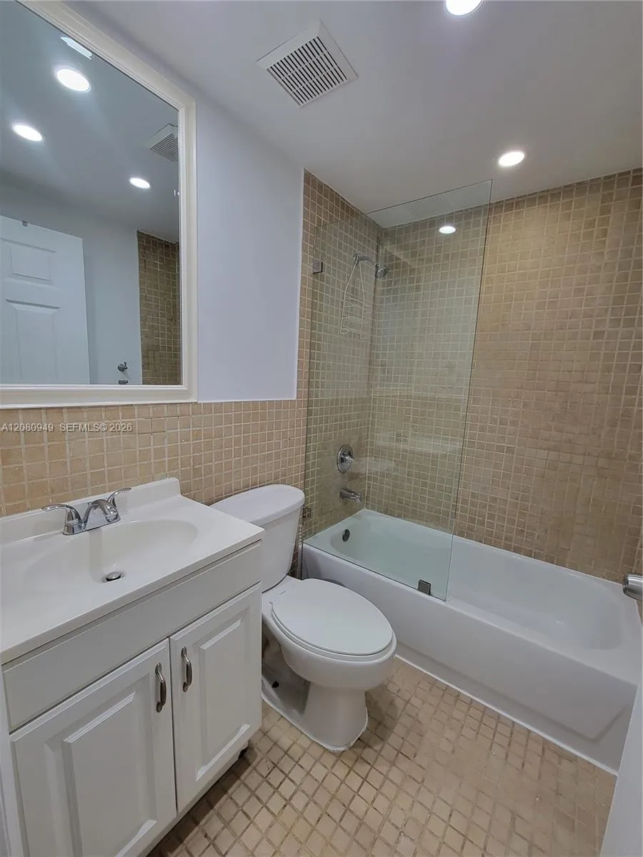 1521 Lenox Ave #105 Miami Beach, FL 33139