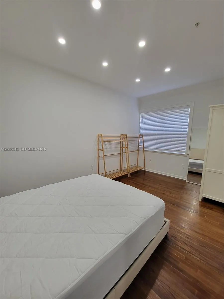 1521 Lenox Ave #105 Miami Beach, FL 33139