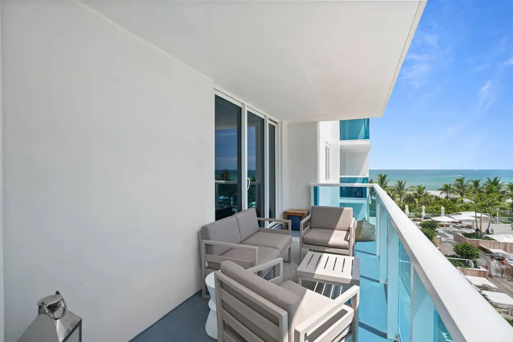 2301 COLLINS AVENUE #407 Miami Beach, FL 33139