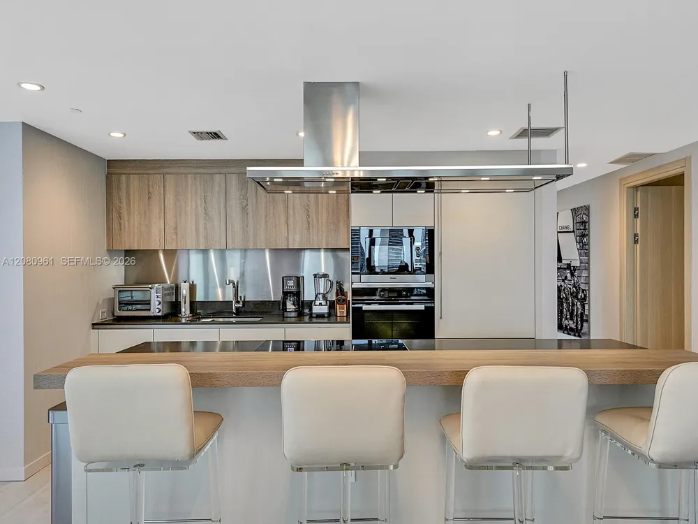1000 Brickell Plz #3402 Miami, FL 33131