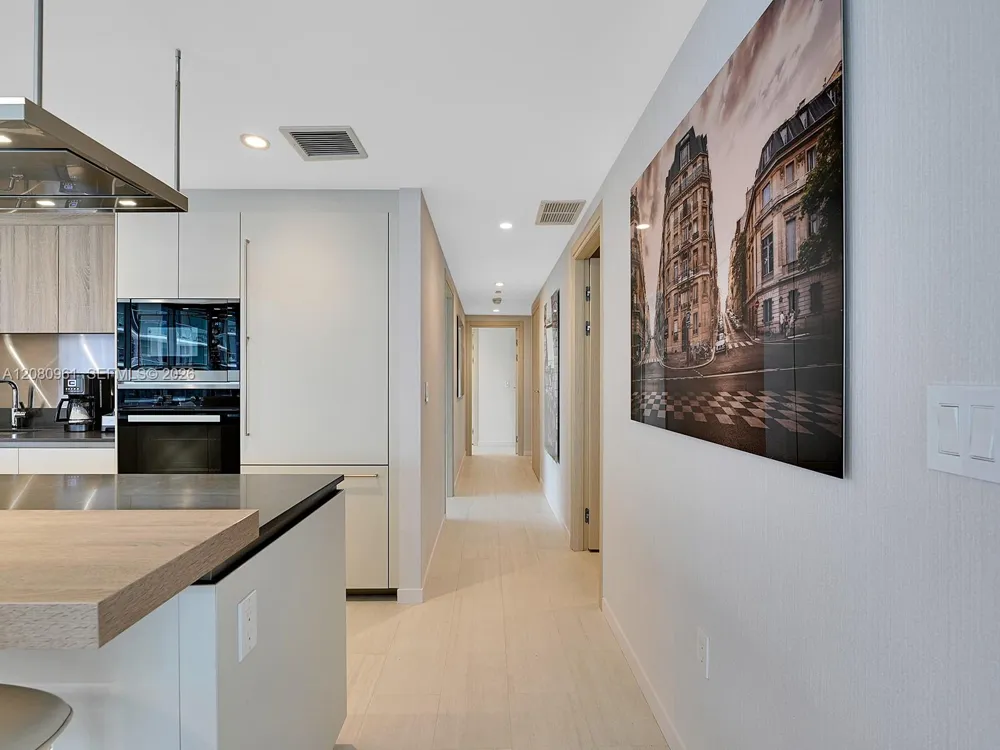 1000 Brickell Plz #3402 Miami, FL 33131