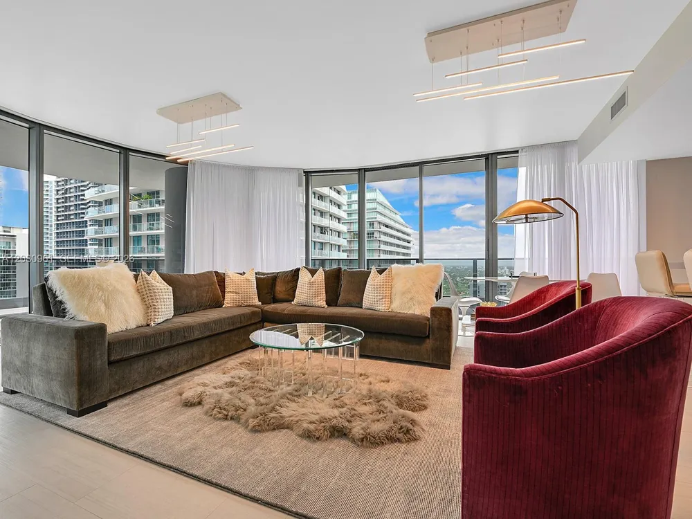 1000 Brickell Plz #3402 Miami, FL 33131