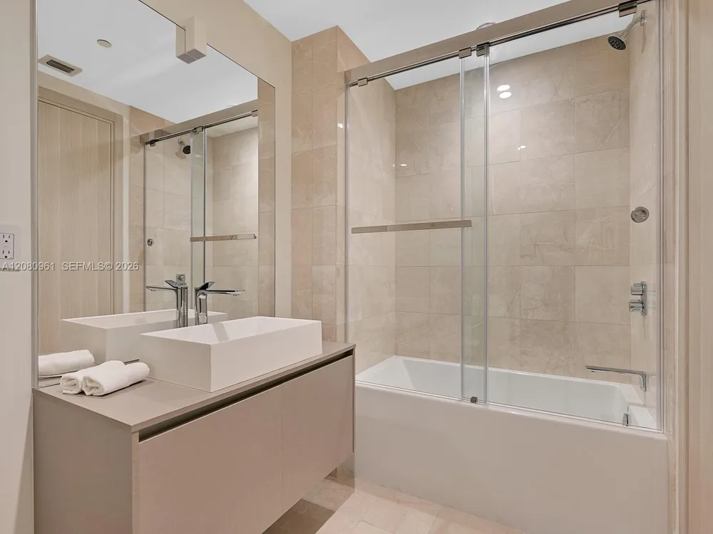 1000 Brickell Plz #3402 Miami, FL 33131