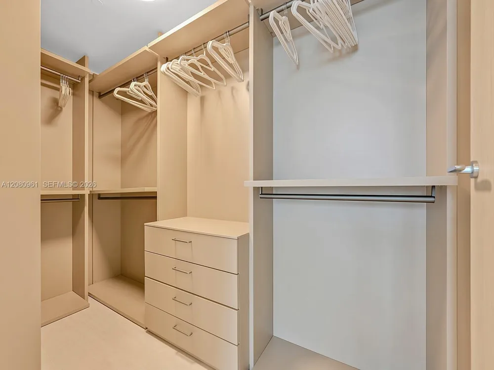 1000 Brickell Plz #3402 Miami, FL 33131