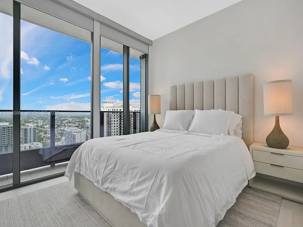 1000 Brickell Plz #3402 Miami, FL 33131