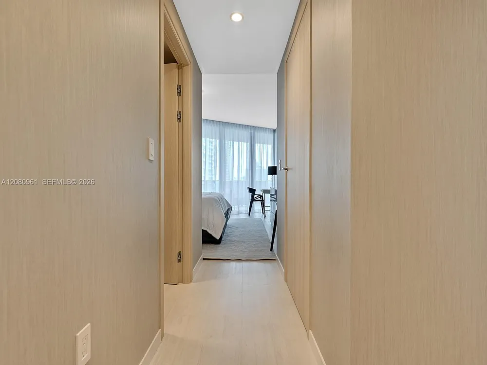1000 Brickell Plz #3402 Miami, FL 33131
