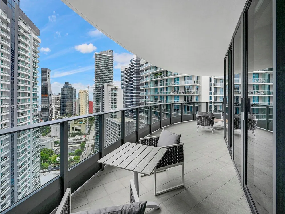 1000 Brickell Plz #3402 Miami, FL 33131