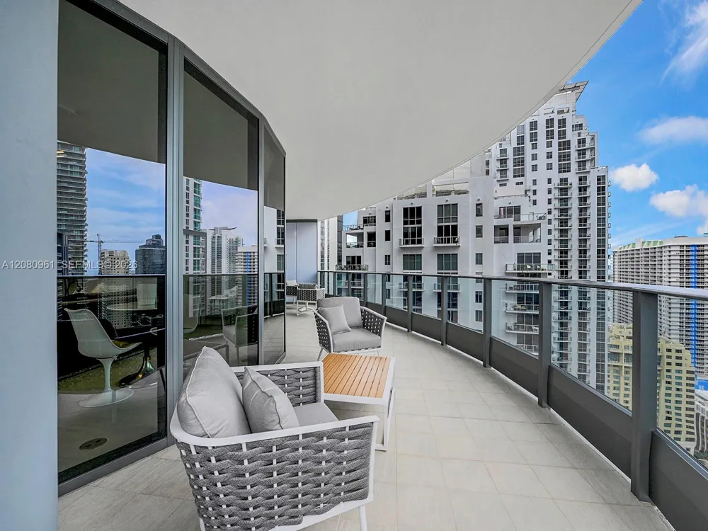 1000 Brickell Plz #3402 Miami, FL 33131