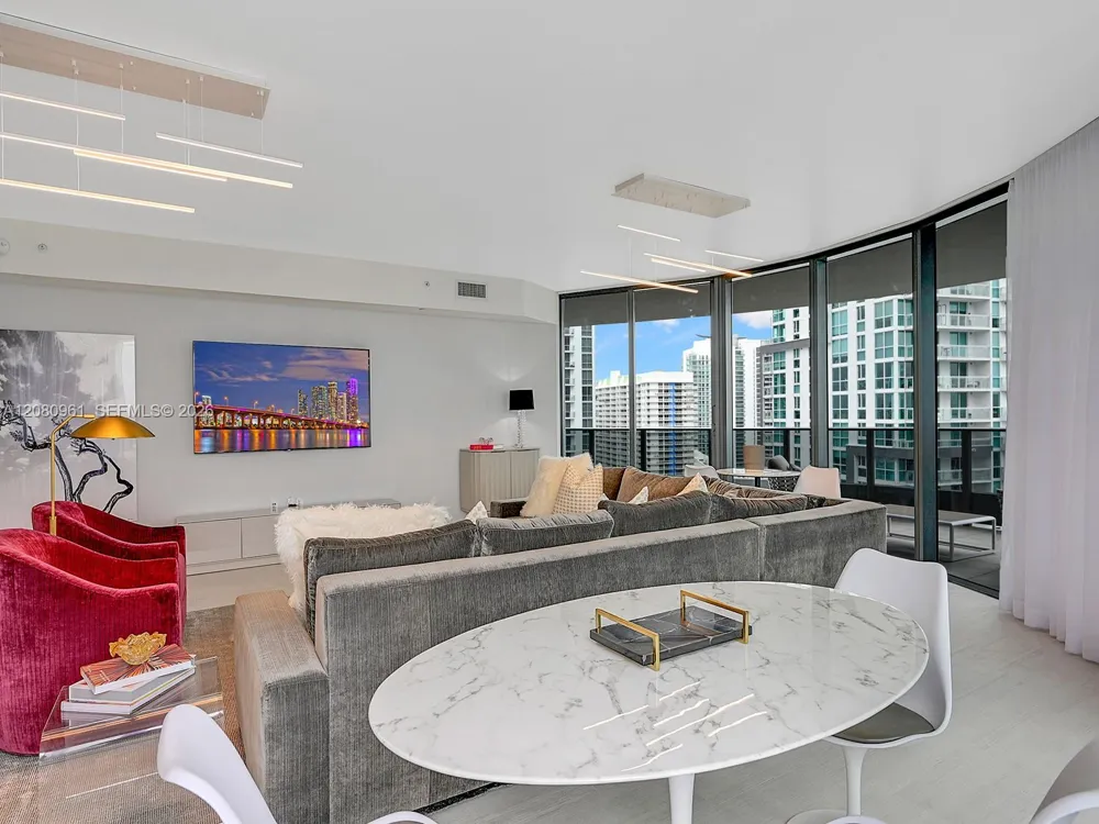 1000 Brickell Plz #3402 Miami, FL 33131