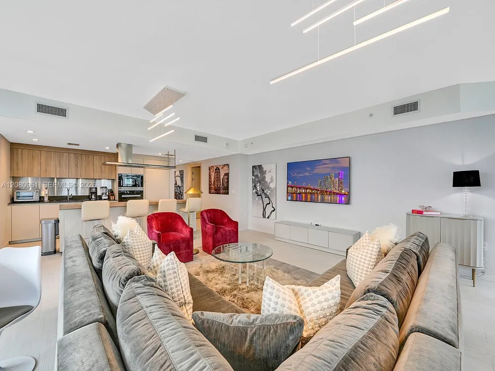 1000 Brickell Plz #3402 Miami, FL 33131