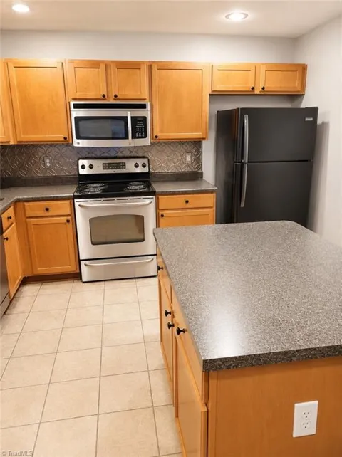 923 Windcastle Lane #103