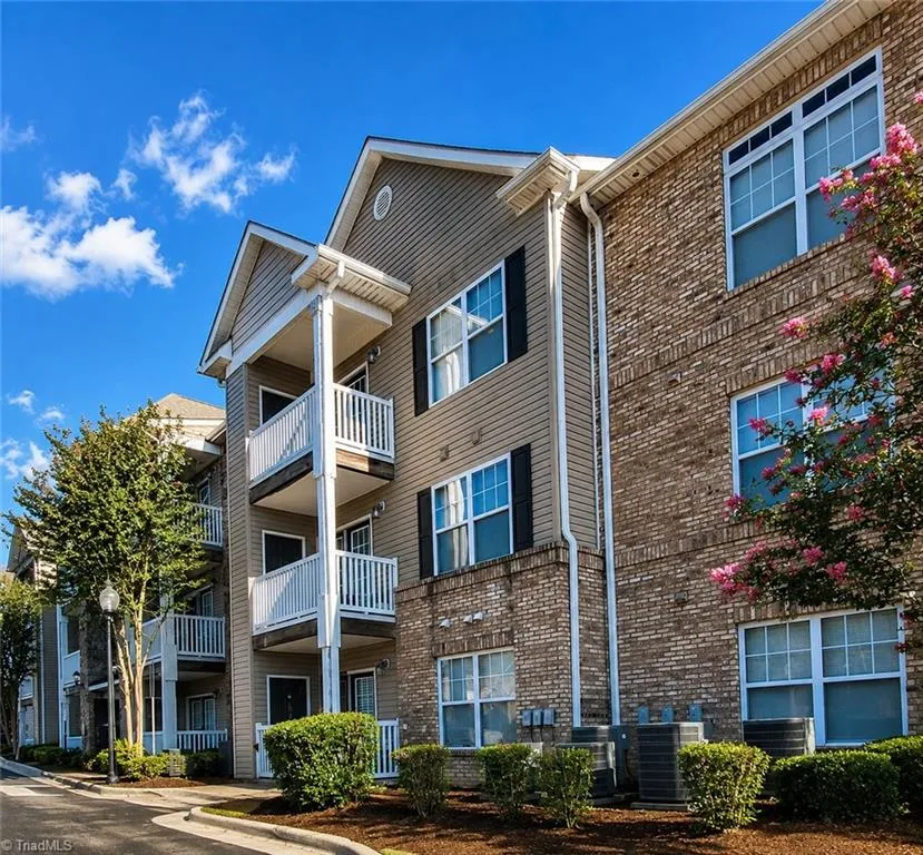 923 Windcastle Lane #103 Winston-Salem, NC 27105