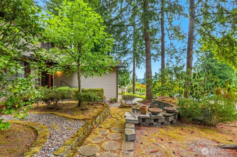 10612 NE 154th Place Bothell, WA 98011