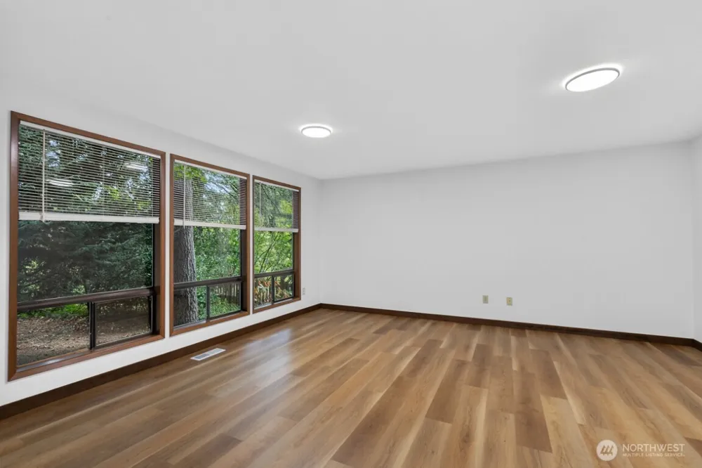 10612 NE 154th Place Bothell, WA 98011