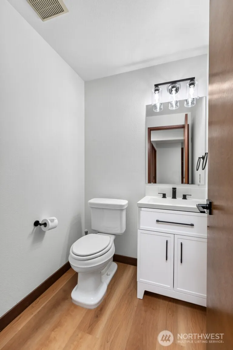 10612 NE 154th Place Bothell, WA 98011