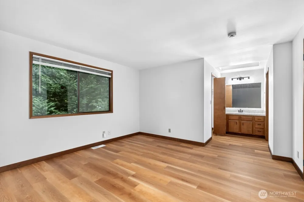 10612 NE 154th Place Bothell, WA 98011