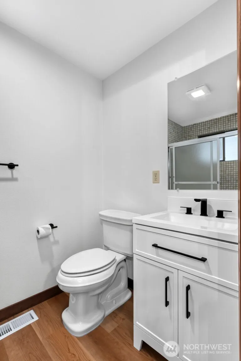 10612 NE 154th Place Bothell, WA 98011