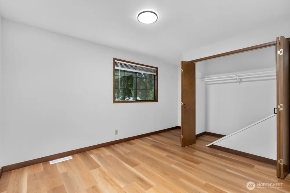 10612 NE 154th Place Bothell, WA 98011