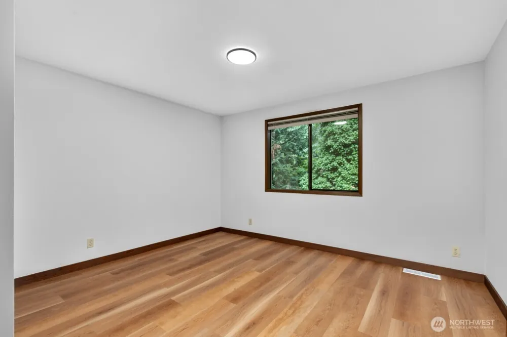 10612 NE 154th Place Bothell, WA 98011