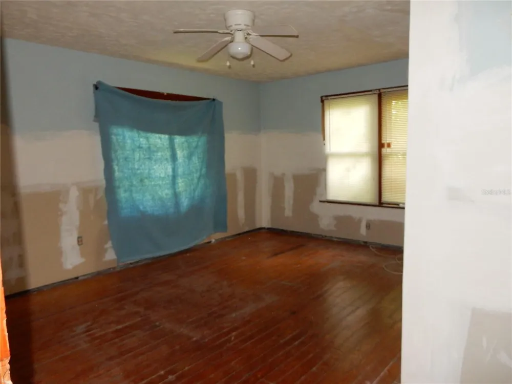 38036 CENTRAL AVENUE Zephyrhills, FL 33540
