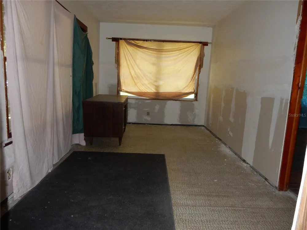 38036 CENTRAL AVENUE Zephyrhills, FL 33540