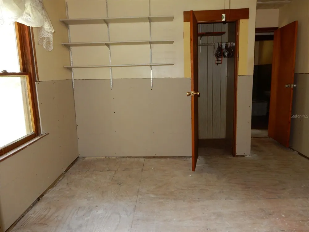38036 CENTRAL AVENUE Zephyrhills, FL 33540